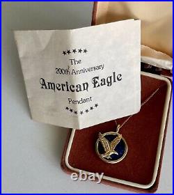 Vtg. 200th Providence Mint Gold Soaring American Eagle Lapis Pendant Necklace